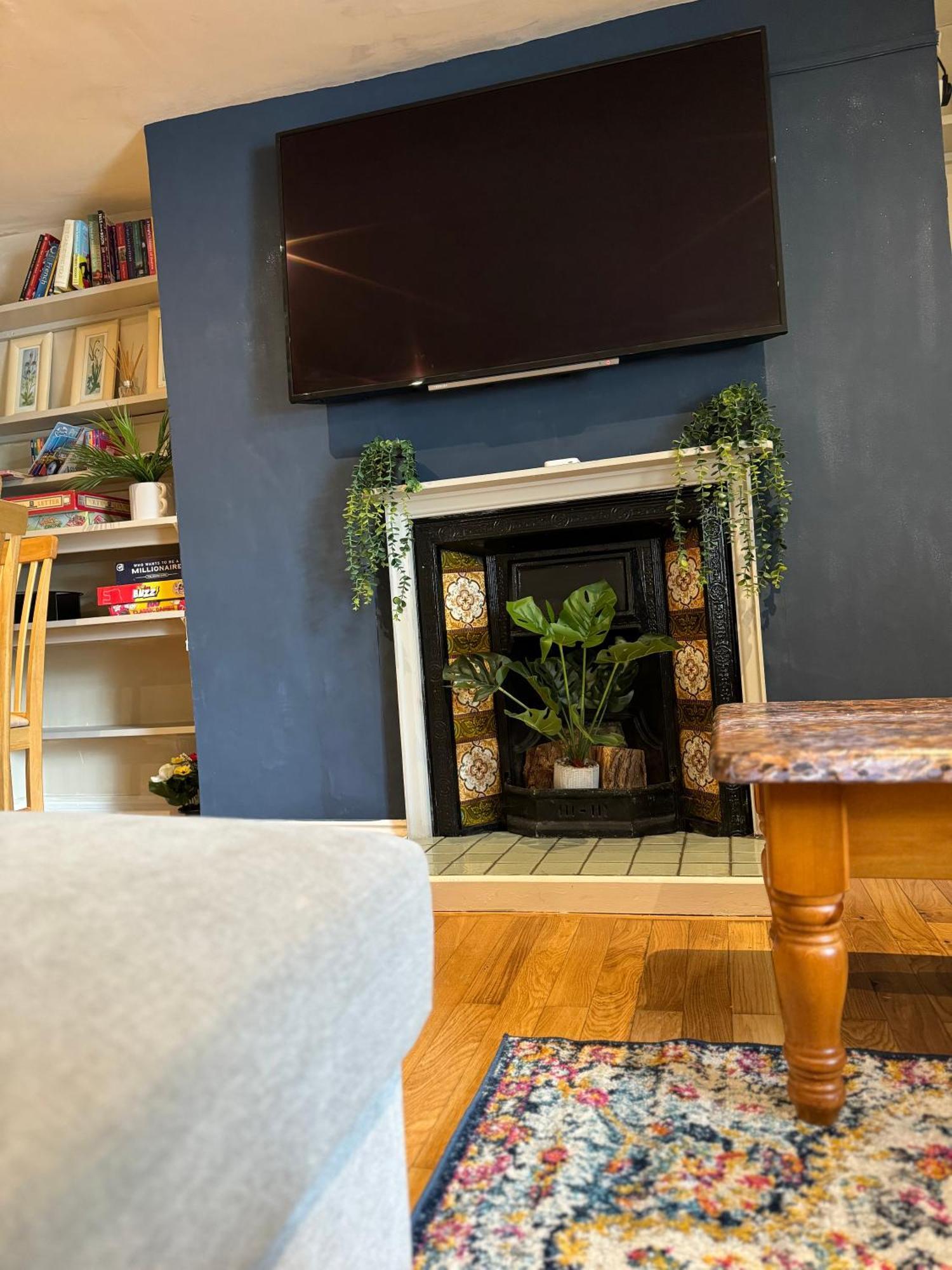 Beautiful Townhouse Next To Royal Victoria Park And Botanical Gardens Within Easy Walking Distance To Bath City Centre Екстериор снимка