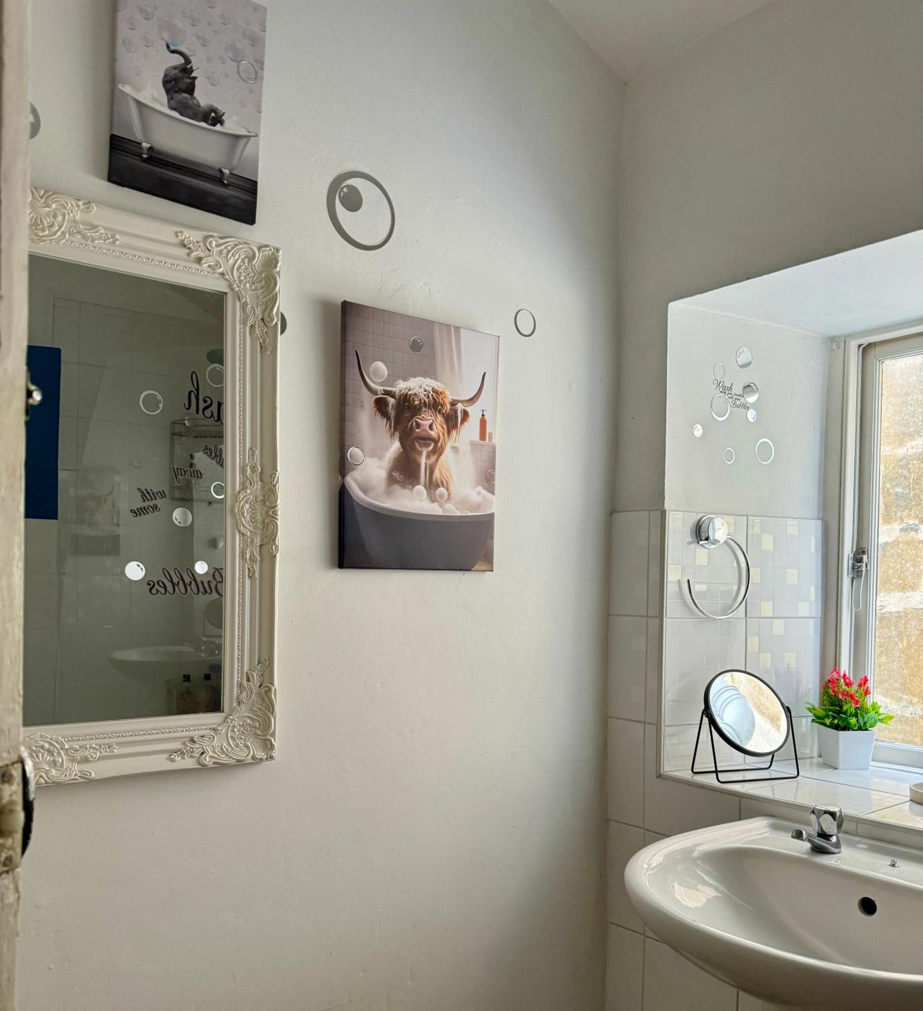Beautiful Townhouse Next To Royal Victoria Park And Botanical Gardens Within Easy Walking Distance To Bath City Centre Екстериор снимка