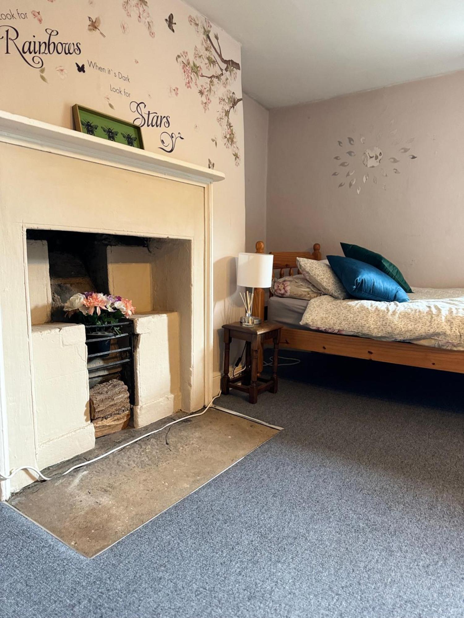 Beautiful Townhouse Next To Royal Victoria Park And Botanical Gardens Within Easy Walking Distance To Bath City Centre Екстериор снимка