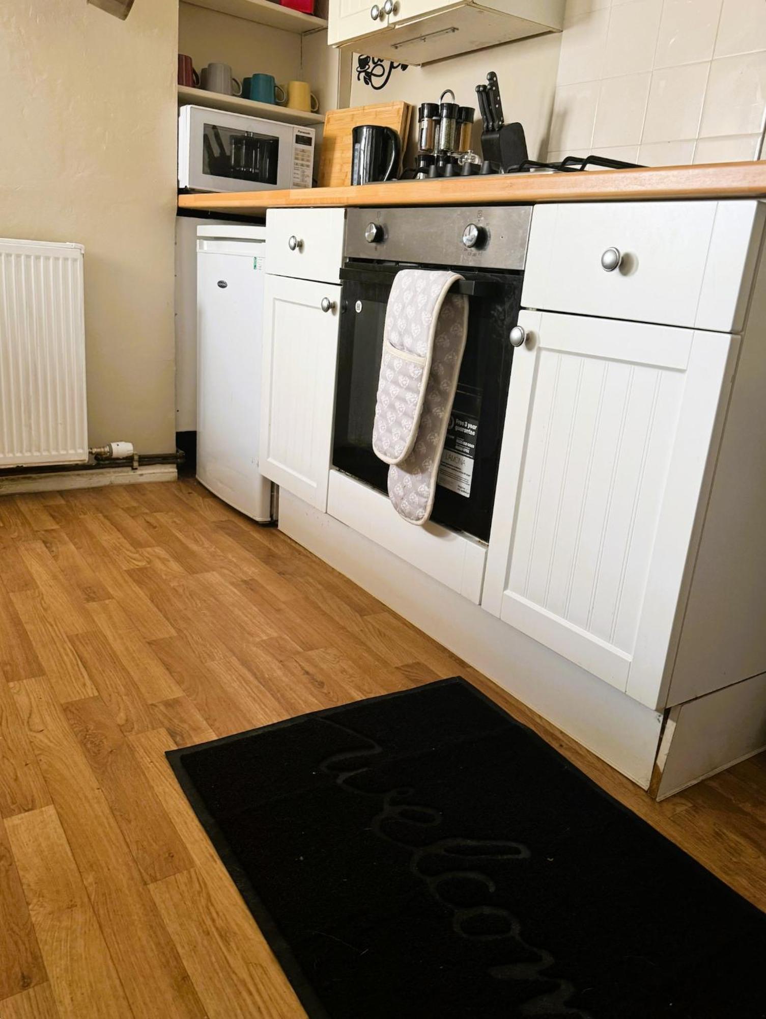Beautiful Townhouse Next To Royal Victoria Park And Botanical Gardens Within Easy Walking Distance To Bath City Centre Екстериор снимка